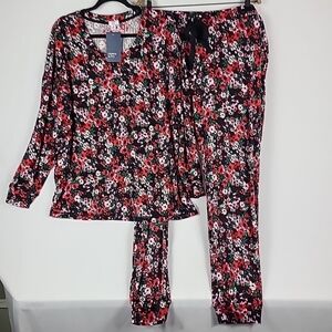 NEW Crown & Ivy Women’s Black Floral Long Sleeve 2 Pc Pajama Set Sz 3X MSRP $72